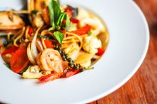 Notre zone d'activité pour ce service Restaurant de poissons avec terrasse près de Bandol dans le Var